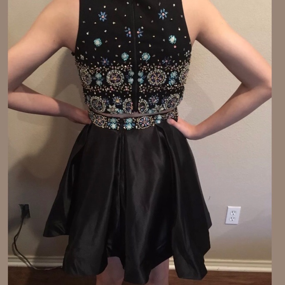2 piece Short Formal Skirt set - Picture 2 of 7